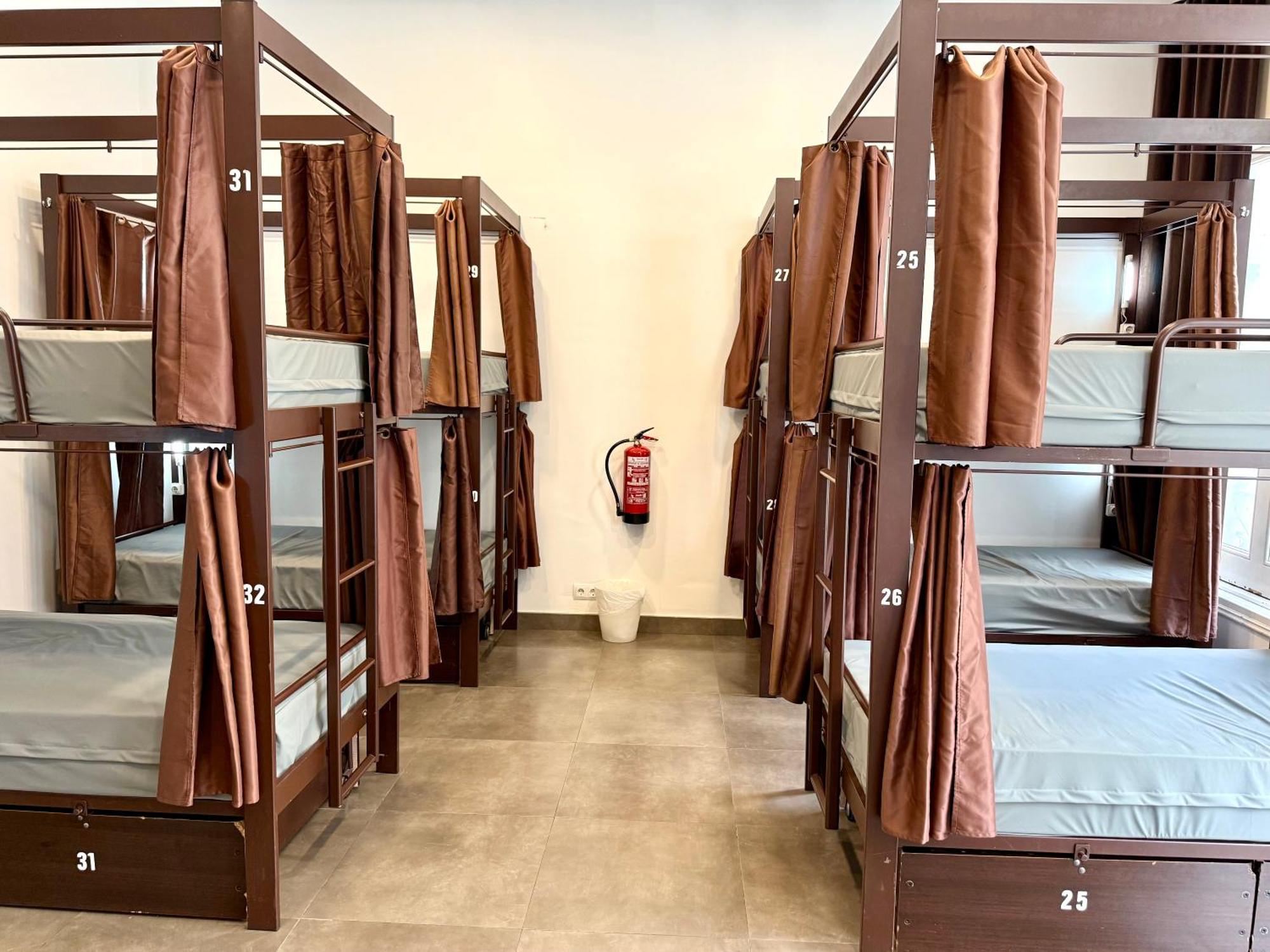 Hip Karma Hostel Barcelona Kültér fotó