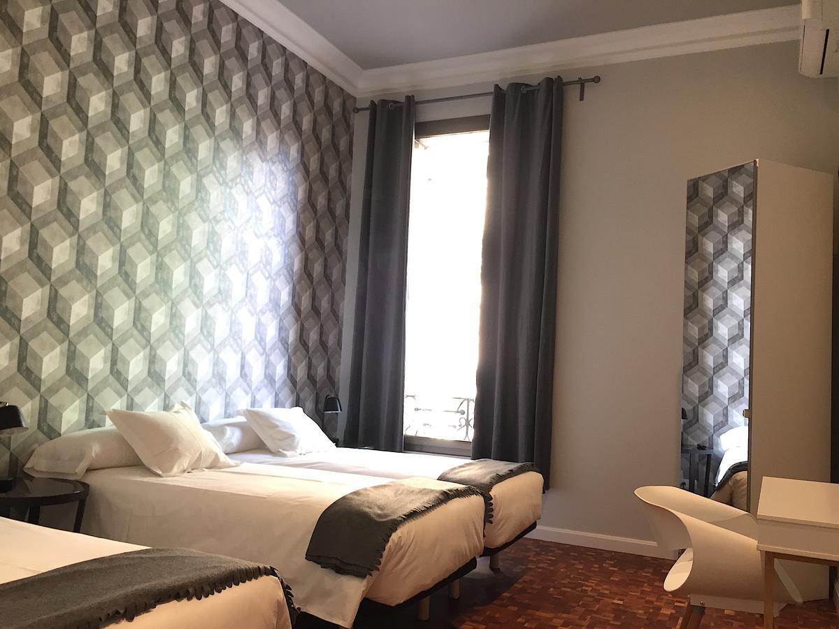 Hip Karma Hostel Barcelona Kültér fotó
