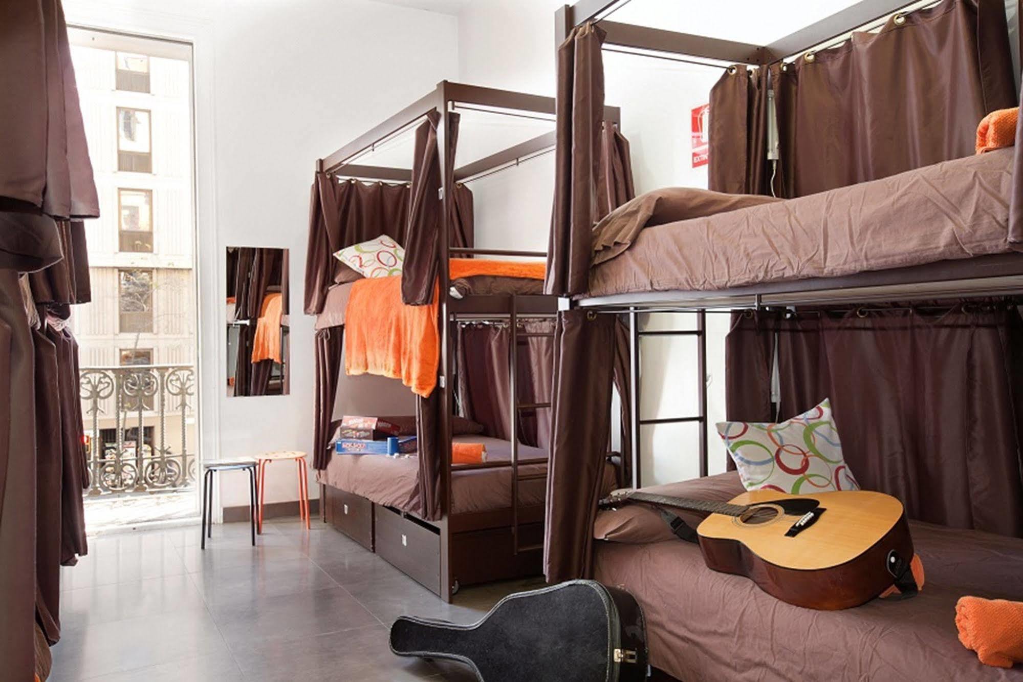 Hip Karma Hostel Barcelona Kültér fotó